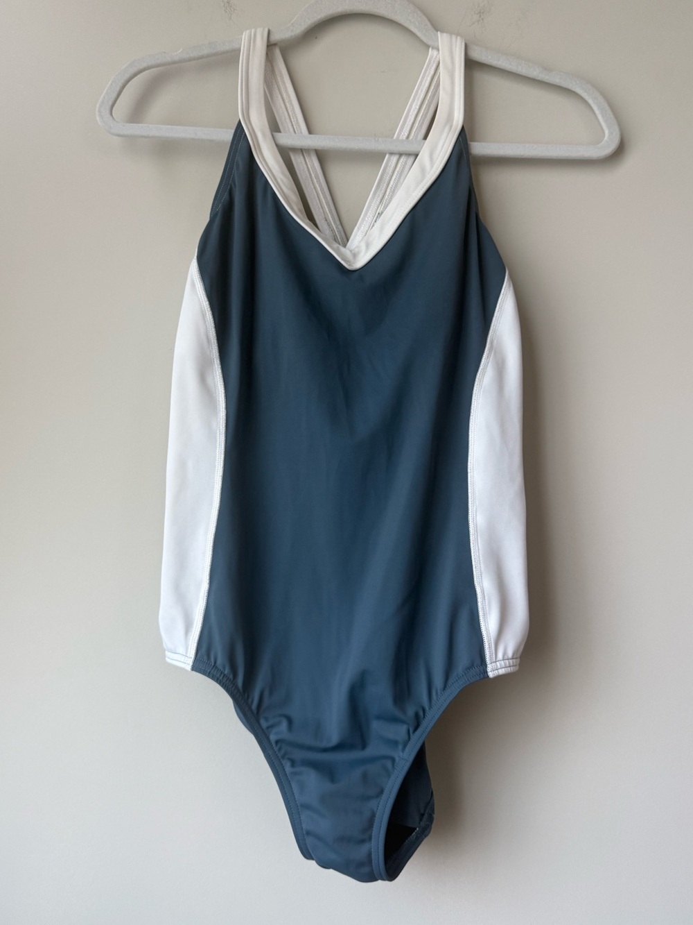 Lands' End Women's Colorblock X back athletic tank one-piece swimsuit size  8P